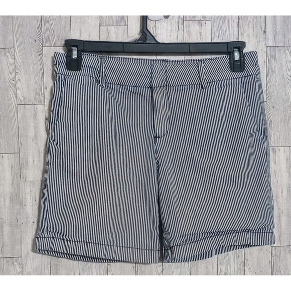 Kut from the Kloth Black and White Striped Women Shorts - Picture 1 of 5